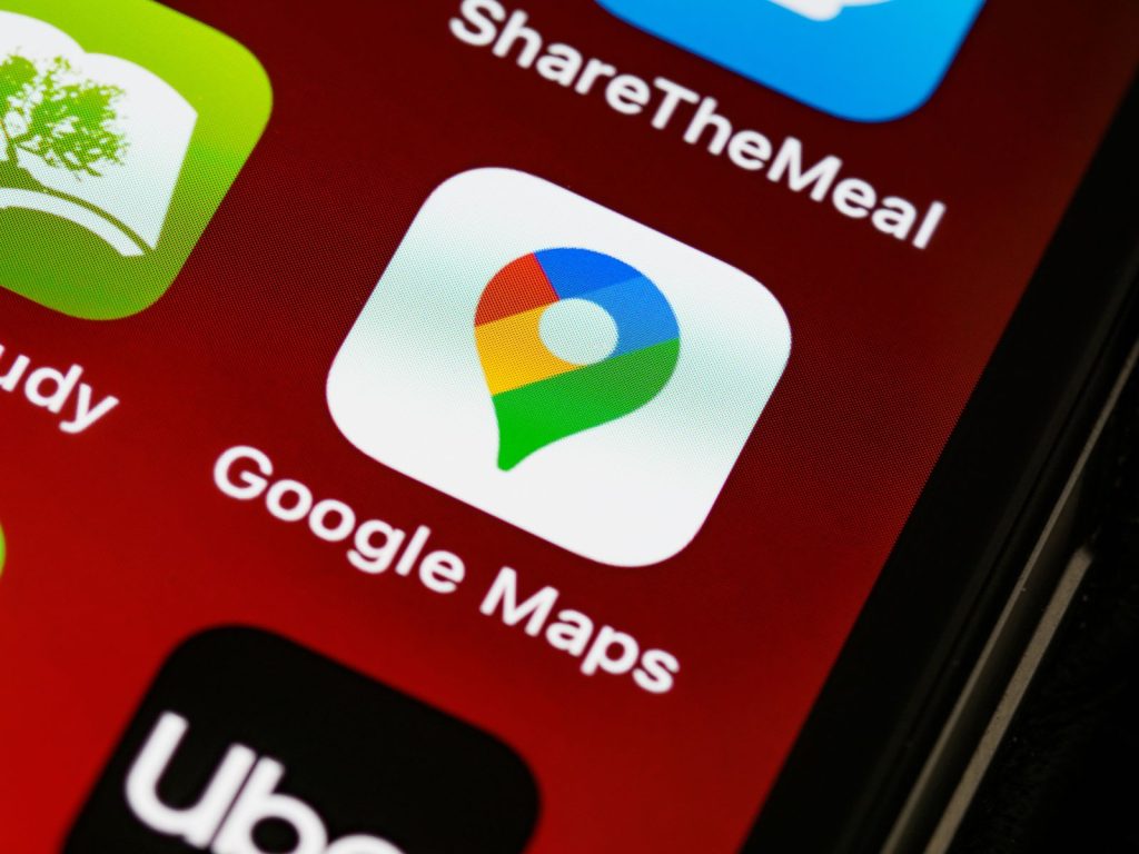 SEO local en Vigo - aplicación de Google Maps en un smartphone
